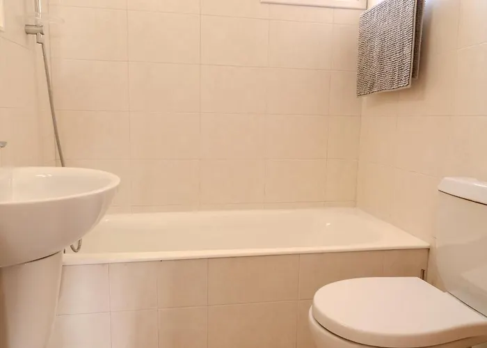 Blue Penthouse Mackenzie 拉纳卡